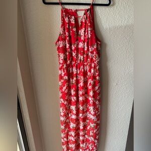 Forever 21 Red Floral Maxi Dress with Side Slits Size Medium
